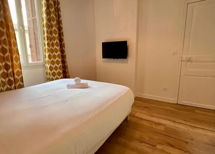 Sublime T3 Centre Ajaccio, équipé Et Climatisé * Ajaccio (Corsica)