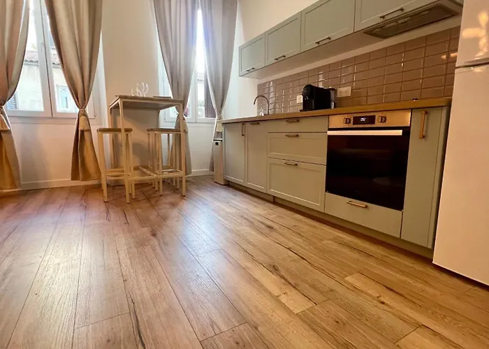 Sublime T3 Centre Ajaccio, équipé Et Climatisé Ajaccio (Corsica)